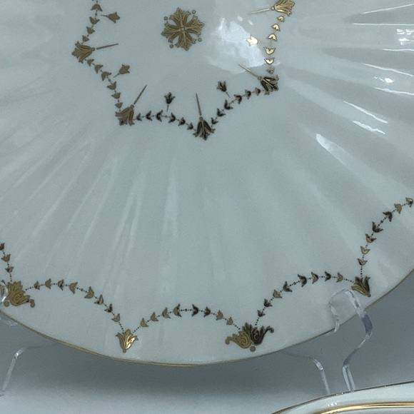 New Gorham Grand Manor Gold Cake Plate and Server - Picture 4 of 16
